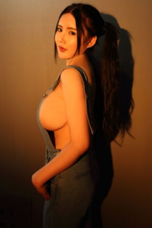 老师扒开双腿让我爽了一夜视频