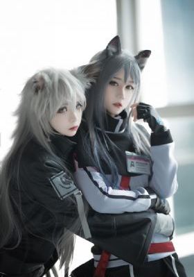女大学生按摩